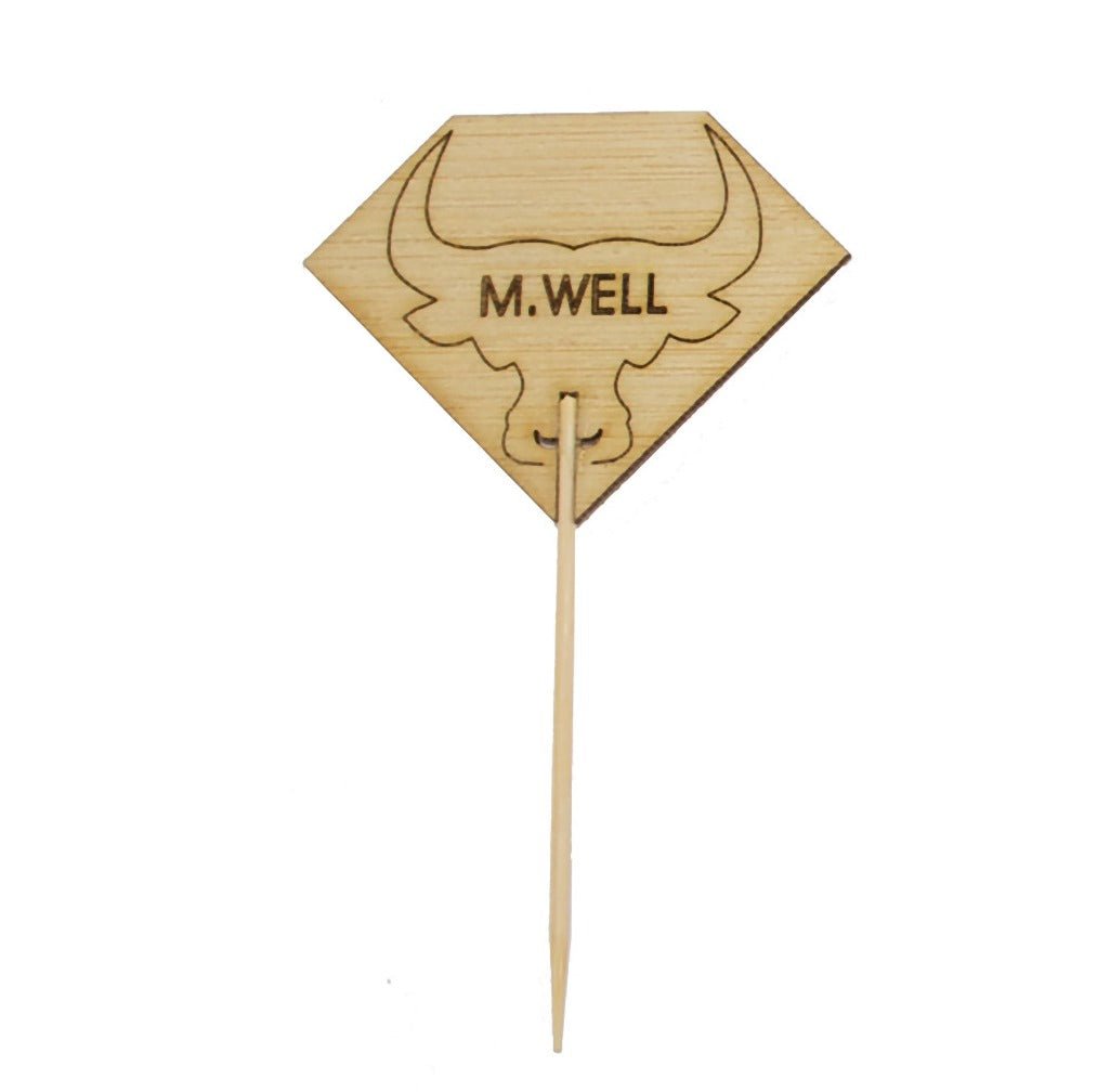 Packnwood Diamond Shaped Steak Markers with Bull Head Medium Well L:3.7in W:2.1in - iFoodservice Online