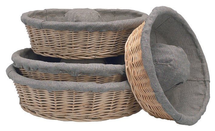Matfer Bourgeat BANNETON LINEN LINED BASKET CROWN SHAPED 11 3/4" 118521 - iFoodservice Online